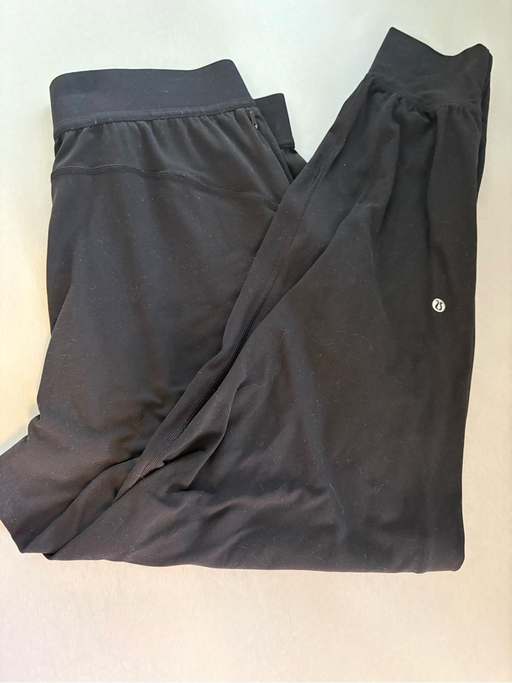 Lululemon Box It Out Jogger (28")
- size 12